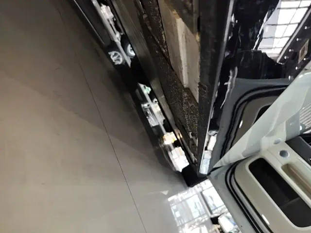 Li Auto MEGA — Фото автомобиля 20
