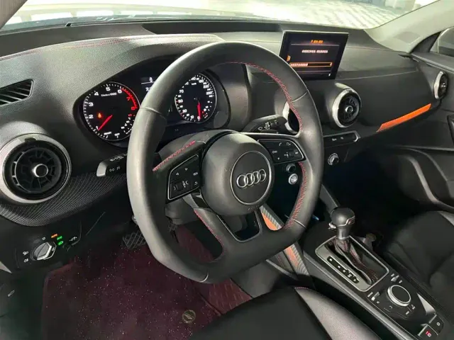 Audi Q2L — Фото автомобиля 9