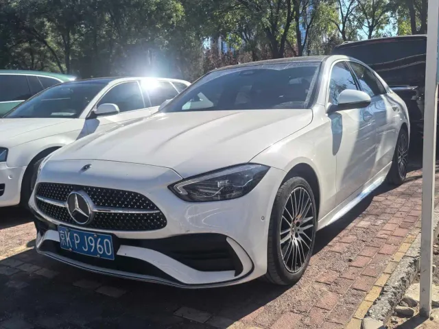 Фотография автомобиля — Mercedes-Benz C-Class