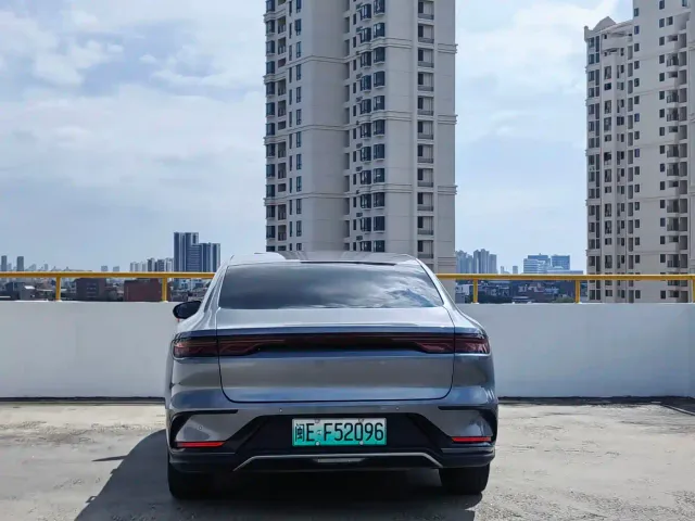 BYD Han — Фото автомобиля 9