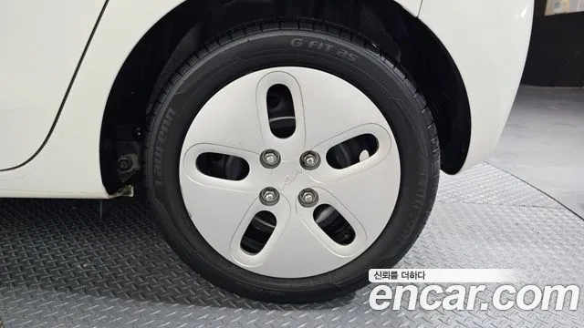 Kia RAY Новый Kia Ray Фургон — Фото автомобиля 5