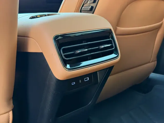 Geely Galaxy Xingyao 8 — Фото автомобиля 23