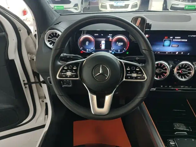 Mercedes-Benz GLA-Class — Фото автомобиля 10