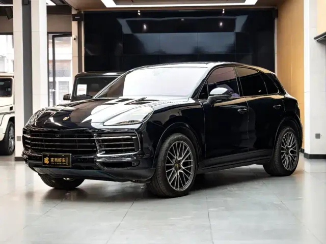 Фотография автомобиля — Porsche Cayenne