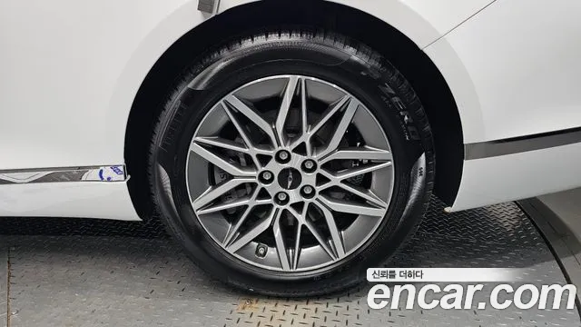 Genesis G80 RG3 — Фото автомобиля 6