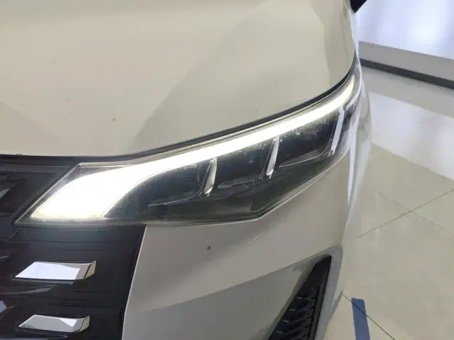 GAC Trumpchi M6 — Фото автомобиля 5