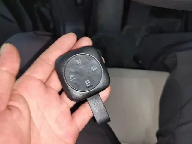 Volvo XC70 Plug-in Hybrid — Фото автомобиля 8