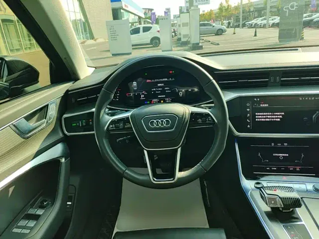 Audi A6L — Фото автомобиля 10