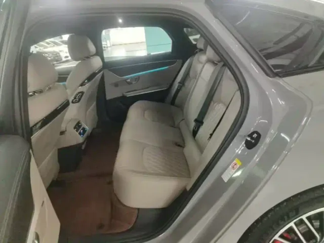 BYD Han — Фото автомобиля 16