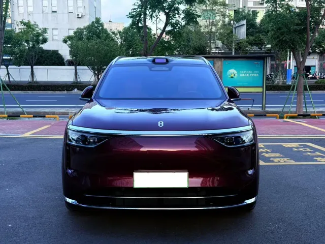 Aito M8 — Фото автомобиля 2