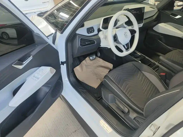 Volkswagen ID.3 — Фото автомобиля 15