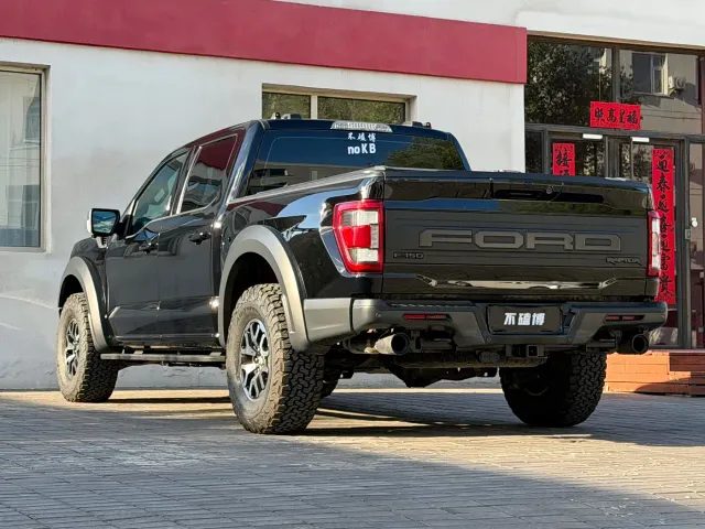 Ford F-150 Raptor — Фото автомобиля 4