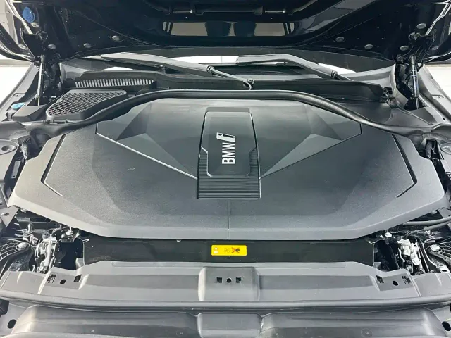 BMW i5 — Фото автомобиля 23