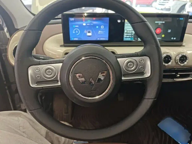 Wuling Bingo — Фото автомобиля 10