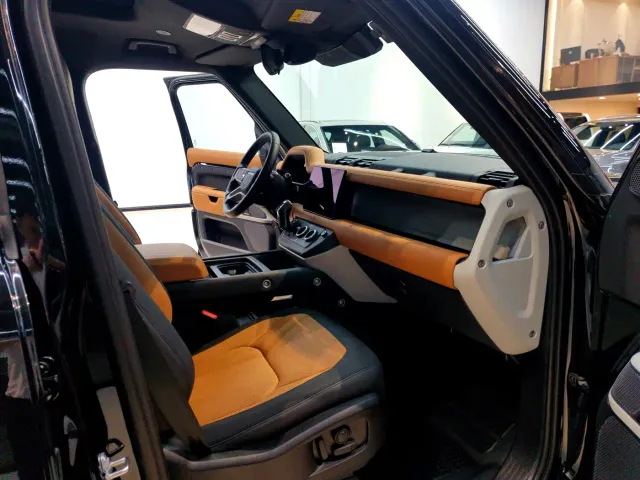 Land Rover Defender — Фото автомобиля 7