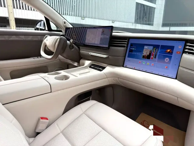 IM Motors LS6 — Фото автомобиля 13
