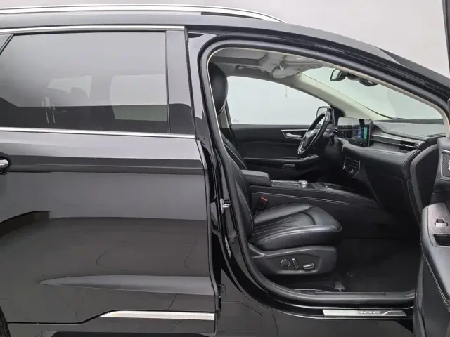Ford Edge — Фото автомобиля 23