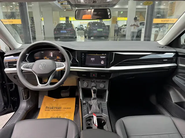 Volkswagen Passat — Фото автомобиля 9