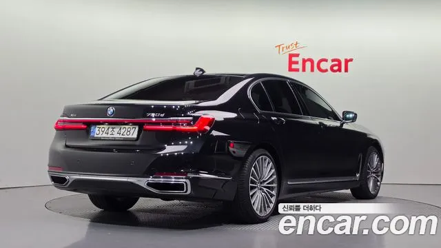 BMW 7 Series — Фото автомобиля 2