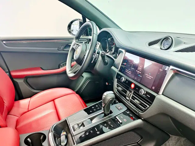 Porsche Macan — Фото автомобиля 11