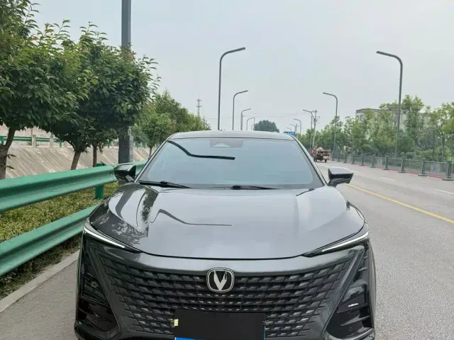 Changan UNI-T — Фото автомобиля 12