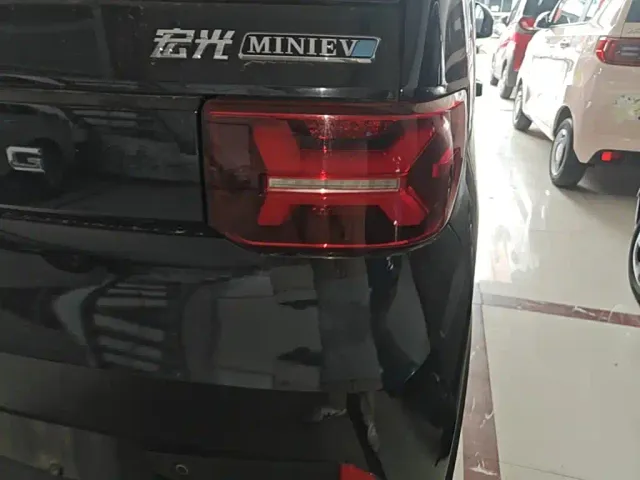 Wuling Hongguang Mini EV — Фото автомобиля 7