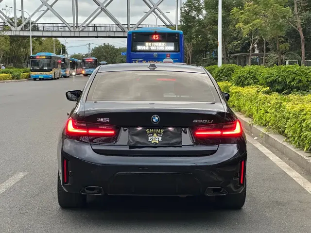 BMW 3 Series — Фото автомобиля 8