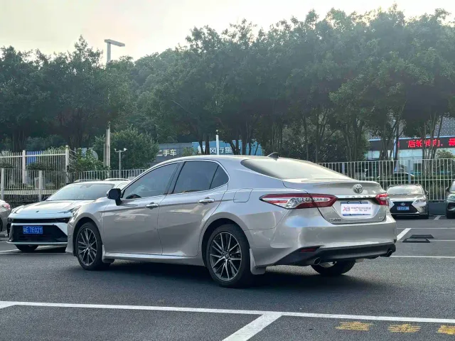 Toyota Camry — Фото автомобиля 6