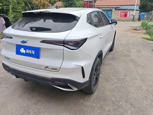 Changan X5 Plus — Фото автомобиля 3