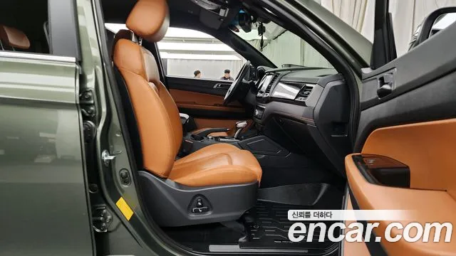KG_Mobility_Ssangyong Rexton Новый Rexton Sport Khan Дизель 2.2 4WD — Фото автомобиля 11