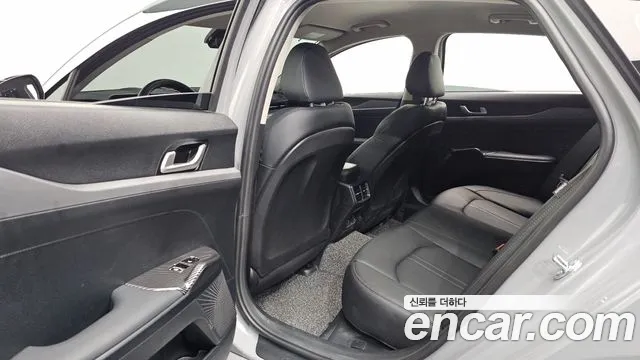 Kia K5 Новый K5 3 поколение 2.0 LPi(Для проката) — Фото автомобиля 11