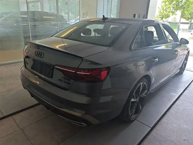 Audi A4L — Фото автомобиля 6