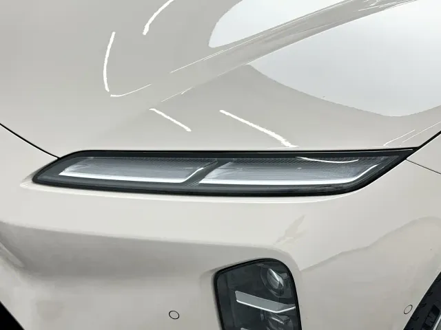 Nio ET5 — Фото автомобиля 9