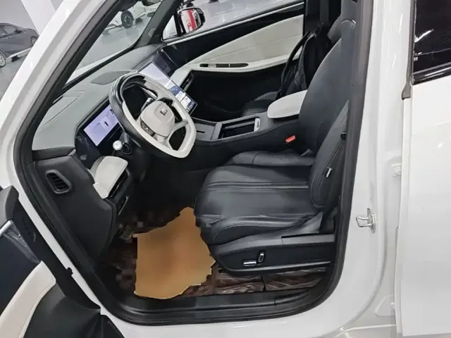 Geely Galaxy L7 — Фото автомобиля 14