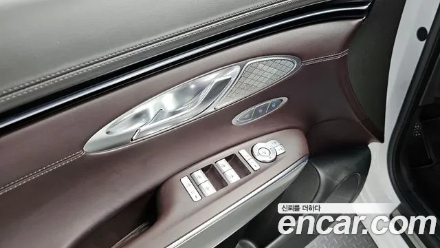 Genesis GV70 2.5T Бензин AWD — Фото автомобиля 24