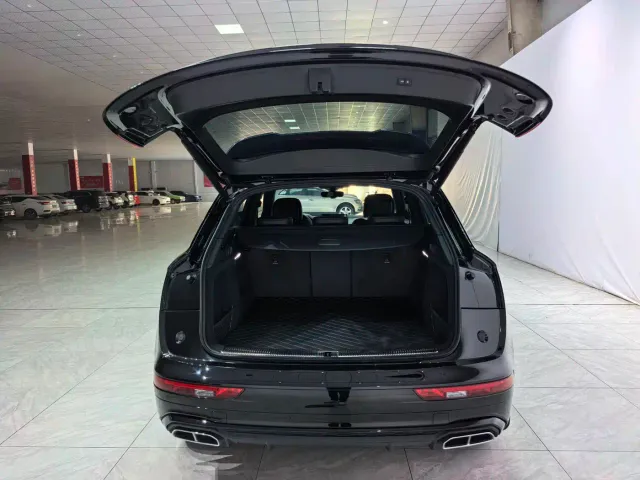 Audi Q5L — Фото автомобиля 8
