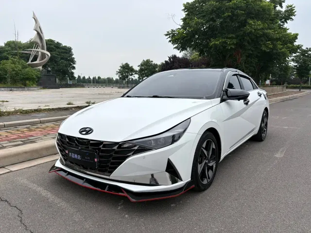 Фотография автомобиля — Hyundai Elantra