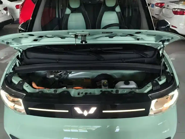 Wuling Hongguang Mini EV — Фото автомобиля 19