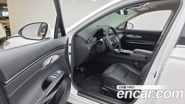 Genesis GV70 — Фото автомобиля 10