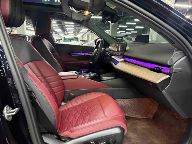 BMW 5 Series — Фото автомобиля 19