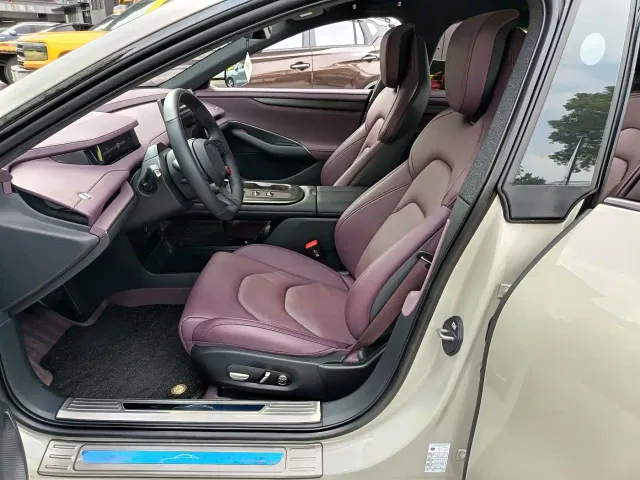 Xiaomi SU7 — Фото автомобиля 5