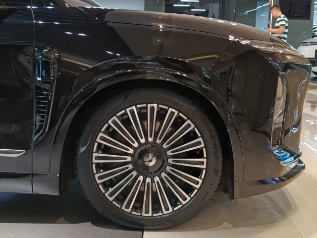 Nio ES8 — Фото автомобиля 5