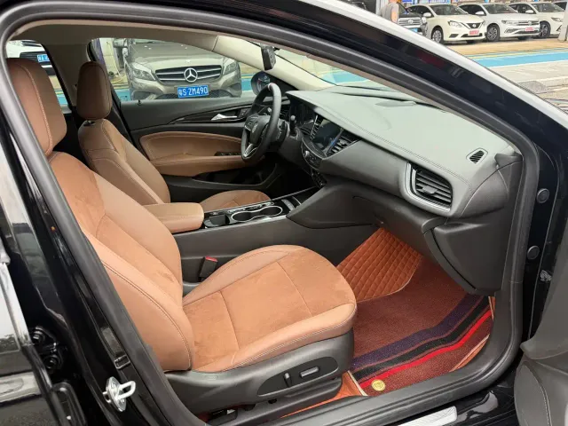 Buick Regal — Фото автомобиля 13