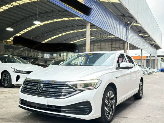 Фотография автомобиля — Volkswagen Sagitar