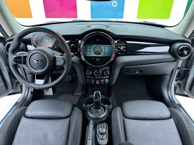 MINI Hatch — Фото автомобиля 11