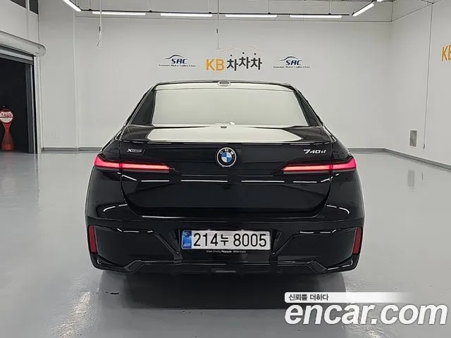 BMW 7 Series G70 — Фото автомобиля 3