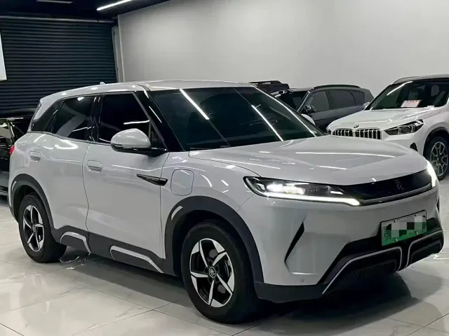 BYD Yuan UP 2024 401KM Leading Edition — Фото автомобиля 3