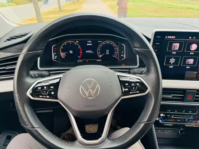Volkswagen Tiguan L 2022 330TSI Automatic 2WD Smart Edition — Фото автомобиля 7