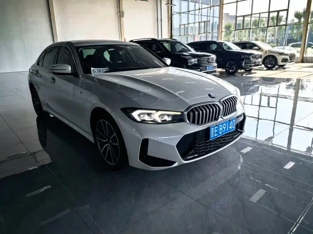BMW 3 Series — Фото автомобиля 3