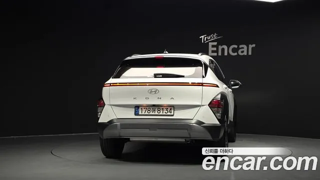 Hyundai Kona SX2 — Фото автомобиля 3